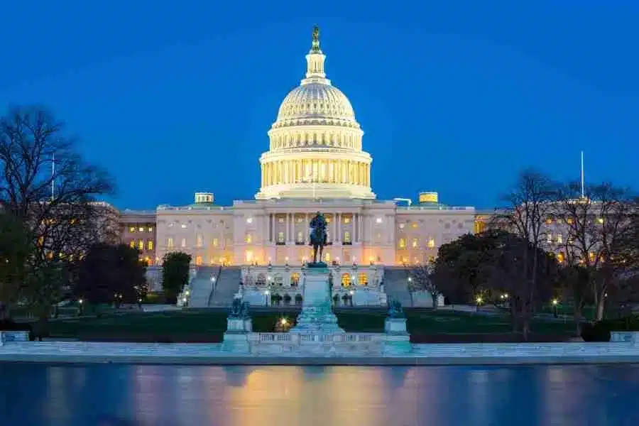 Capitol Hill en Washington DC al atardecer