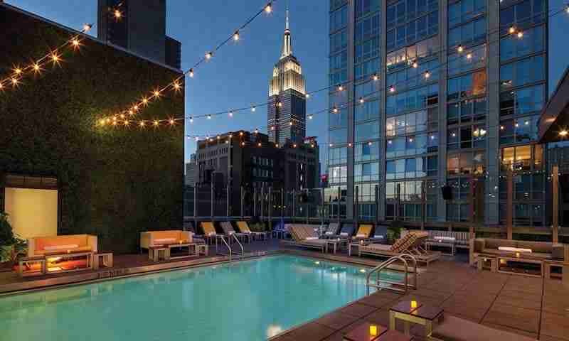 Los mejores hoteles en Nueva York con piscina: descubre los precios medios