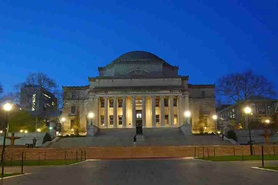 La biblioteca de la Columbia University, Nueva York