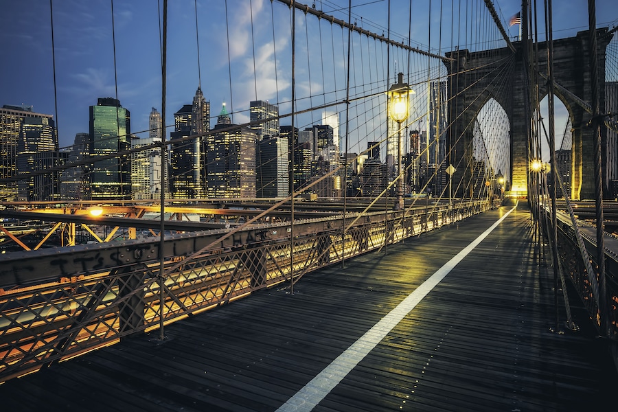 Caminar por el puente de Brooklyn te regalará hermosas vistas y es completamente gratis