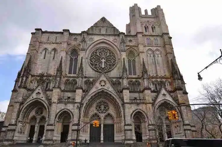 Visitar la catedral San Juan el Divino, Nueva York
