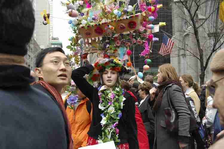 Los peculiares sombreros que se usan en Semana Santa en Nueva York
