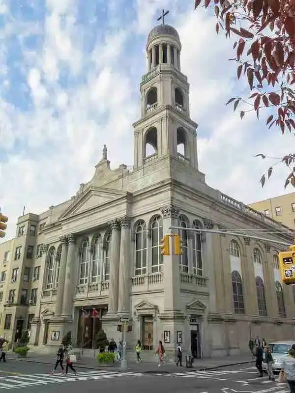 La hermosa iglesia de Nuestra Señora de Pompeya, Greenwich Village, Nueva York