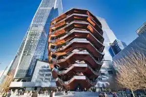 El área de Hudson Yards alberga The Vessel y especialmente el hermoso observatorio The Edge.