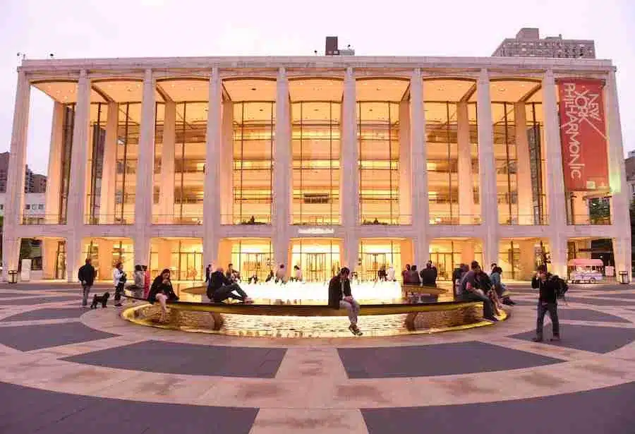 David Geffen Hall (Filarmónica de Nueva York) en el Lincoln Center