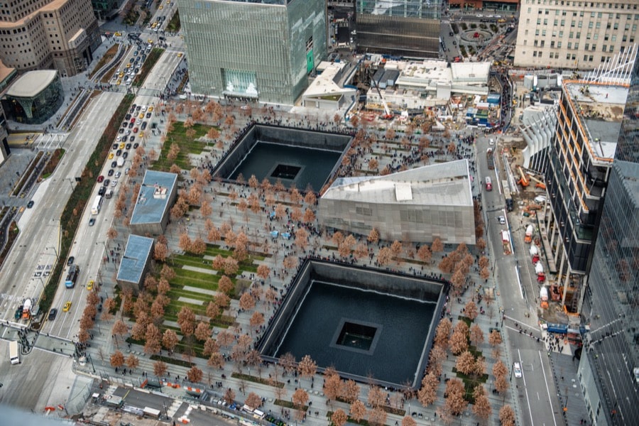 Vista aérea del 9/11 Memorial en el Bajo Manhattan