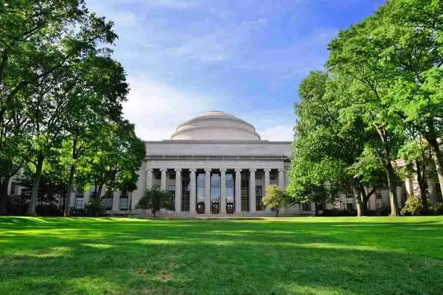 MIT (Instituto Tecnológico de Massachusetts), Cambridge