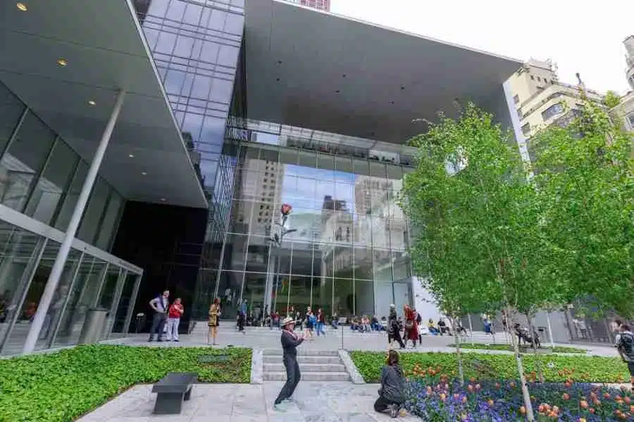 El jardin del Museo de Arte Moderna (MoMA) en Midtown Manhattan