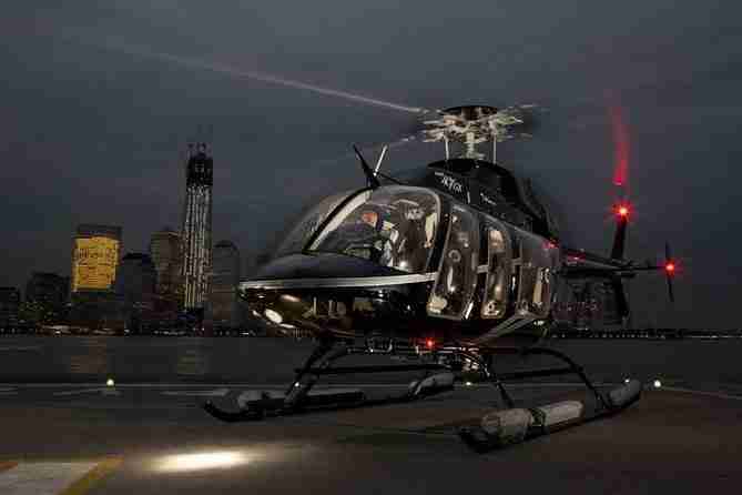 Paseo nocturno en helicóptero en Nueva York