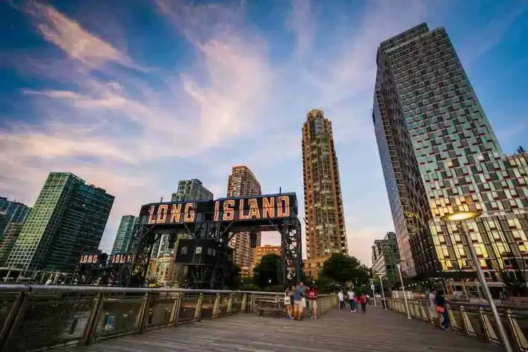Long Island City, Queens: qué ver, dónde dormir y cómo llegar