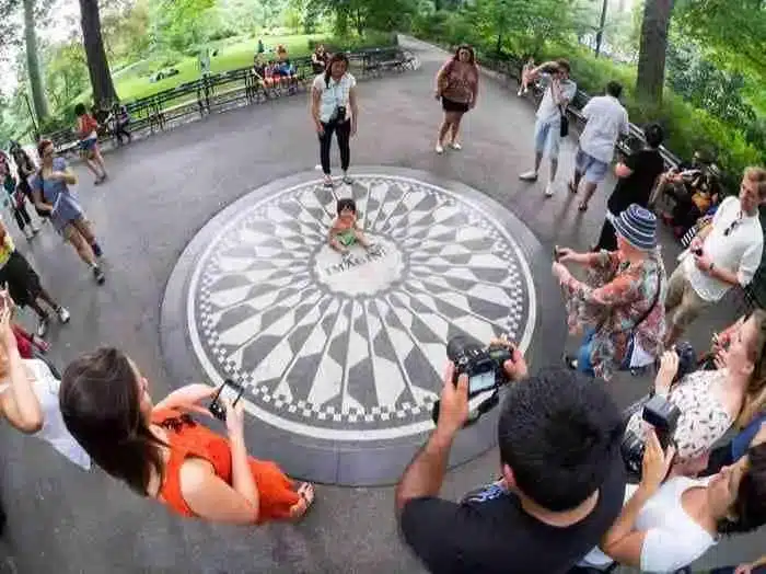 El mosaico "Imagine" en Central Park, Strawberry Fields