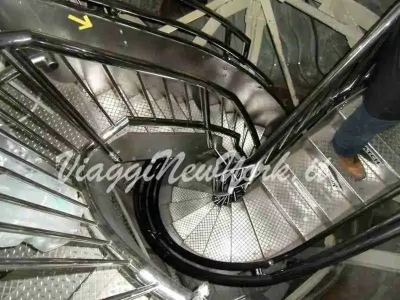 Las escaleras para la Corona de la Estatua de la Libertad, Nueva York