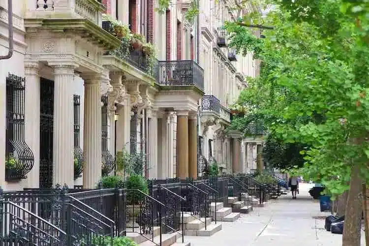 Las calles y casas típicas del Upper West Side