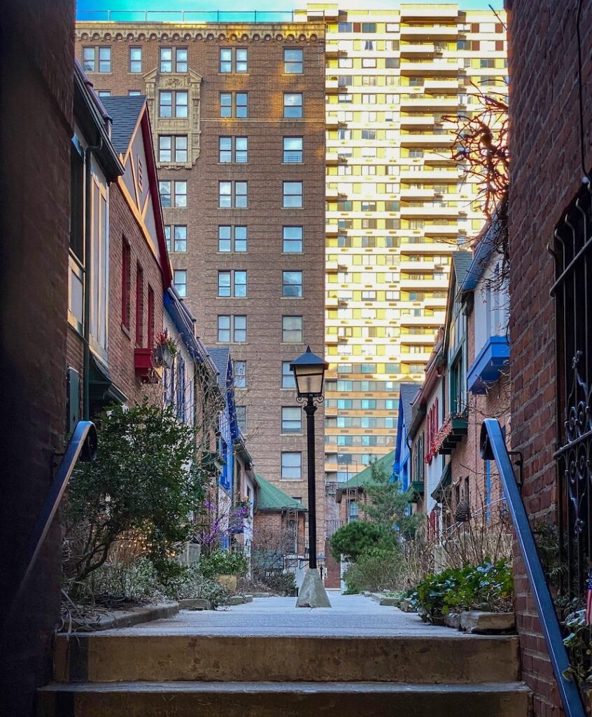 Pomander Walk, Nueva York